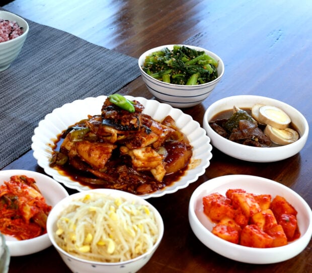 Eundaegu-jorim: A Flavorful Korean Dish with Braised Sablefish and Radish